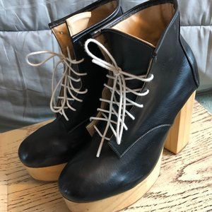 Deandri Sid Platforms Size 8 with Box